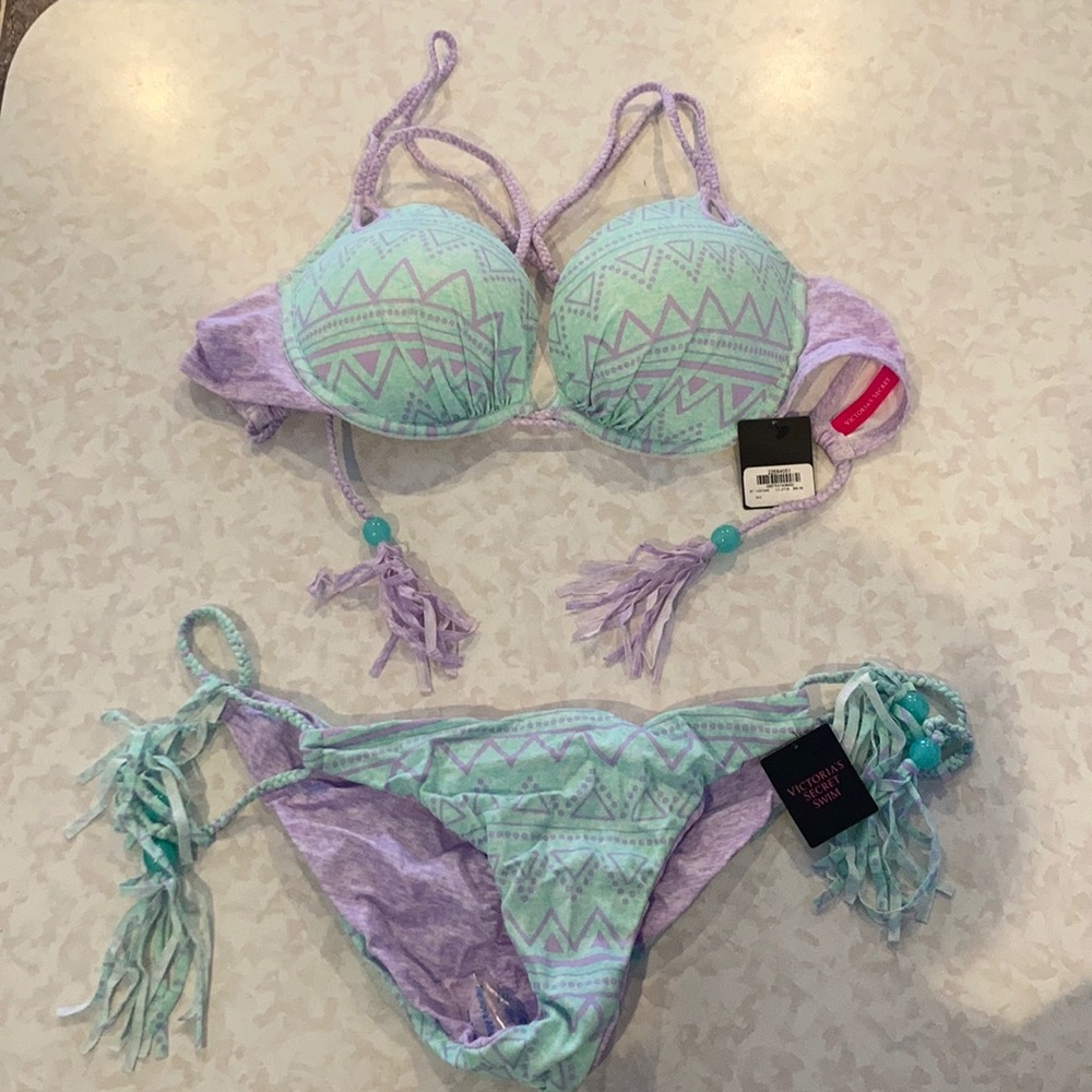 Victoria’s Secret Bikini and Bottoms 34D, Medium